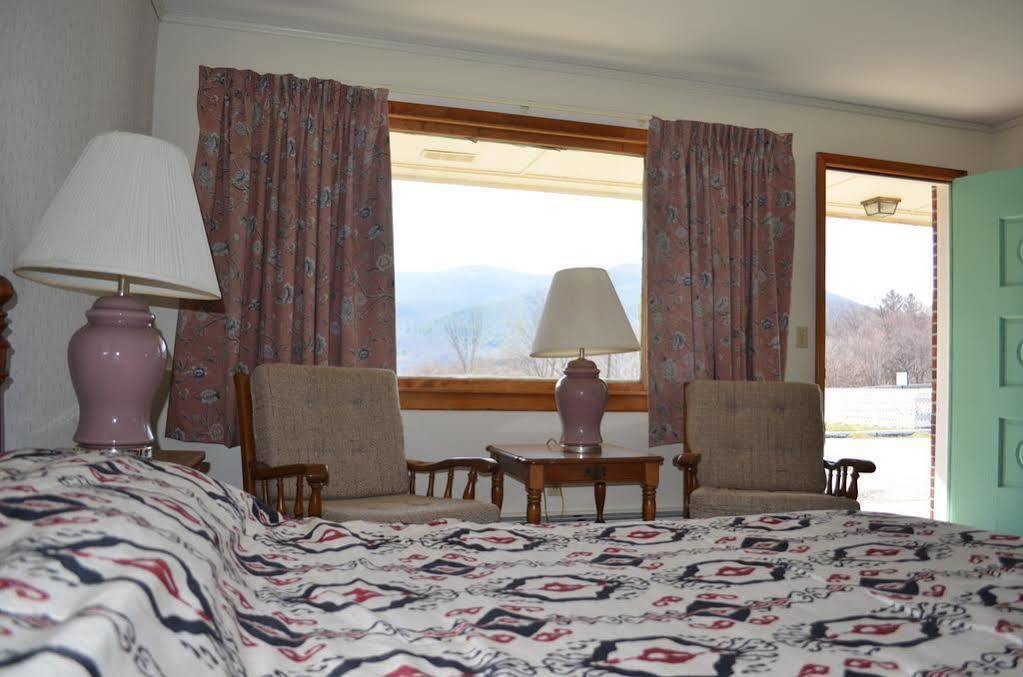 Ladd Brook Inn Pownal Εξωτερικό φωτογραφία