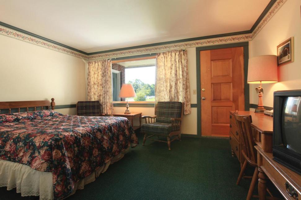 Ladd Brook Inn Pownal Εξωτερικό φωτογραφία